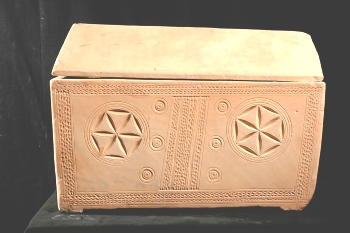 Mariamaenou-Mara Ossuary (front)